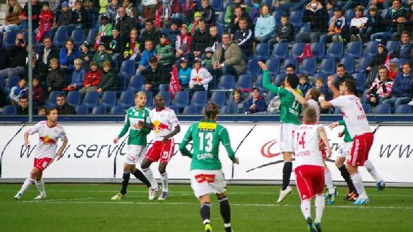 Tiền đạo hay tiền vệ ghi bàn tốt hơn? Sự thay đổi vai trò trong bóng đá hiện đại