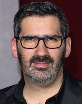 Đạo diễn Christian Rivers